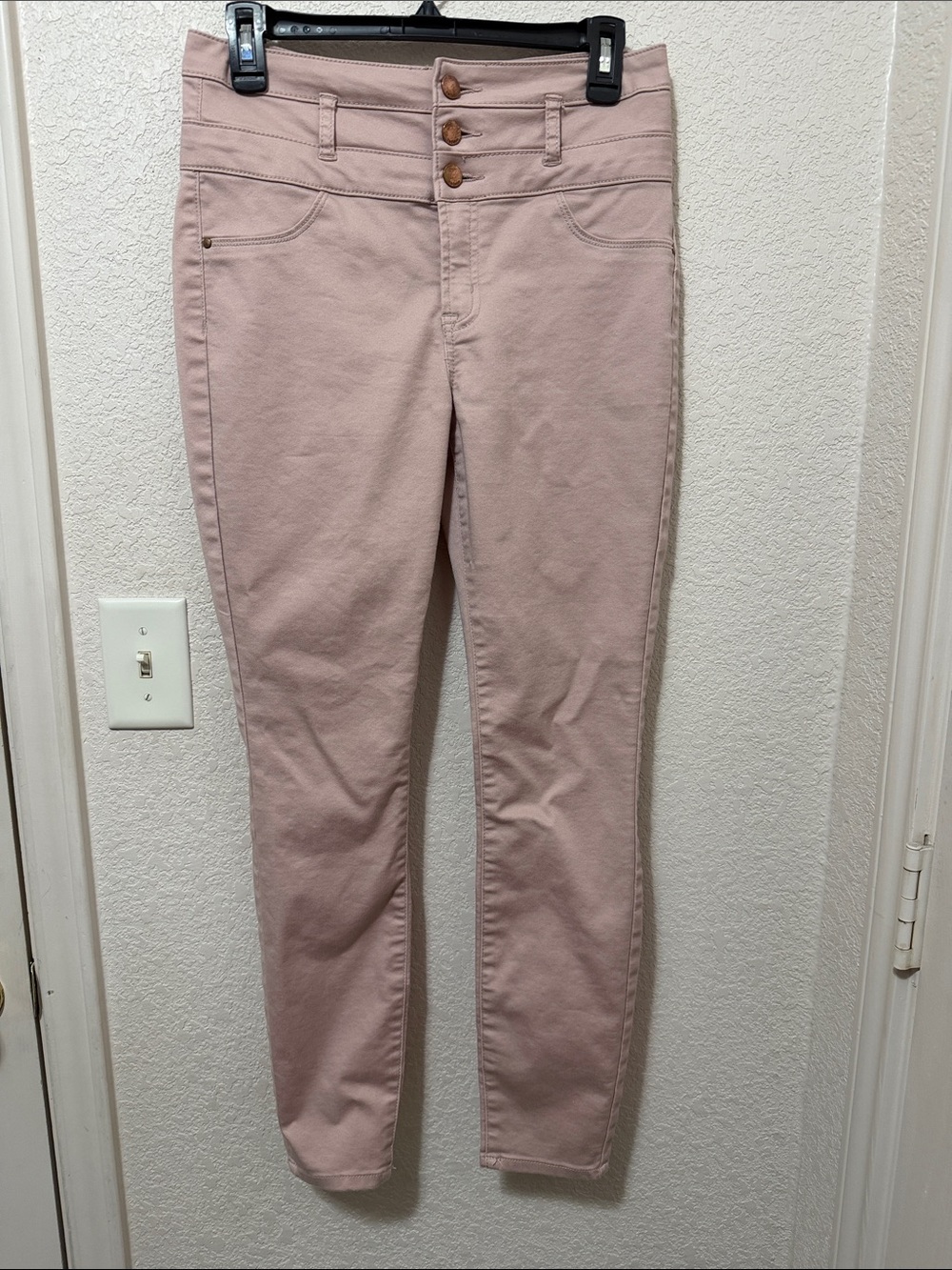 refuge Slim High-Rise Skinny Jeans in Dusty Pink